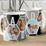 Caneca De Café Pai Editável 5 Foto 5 Letra Honeycomb<br><div class="desc">Caneca de café de mel, personalizada com 5 de suas fotos favoritas e impressa com um nome de 5 letras, como PAI. A design apresenta uma colagem de fotos em favos de mel em paleta de cores monocromáticas de preto e cinza. Se quiser alterar as cores, clique em "personalizar mais"...</div>