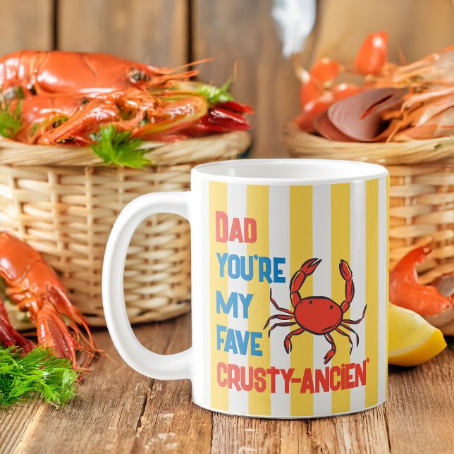 Caneca De Café Pai Engraçado Crustaceano Amalfi - Grelha Amarela (Fun Amalfi coast summer aesthetic with crab pun for your old but gold papa)