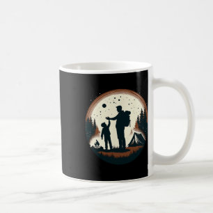 Caneca De Café Pai Filho Caminhando Montanha Acampamento Companhe