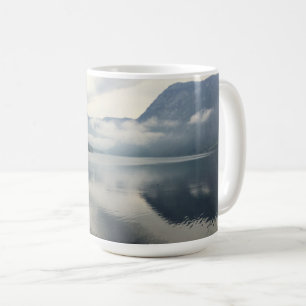 Caneca De Café Paisagem de Nuvens do Lago Mountain Fotografia Esl