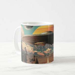 Caneca De Café Paisagem Surrealista com Estrada, OVNI e Saturno