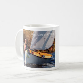 Caneca de café para o calendário 2019 do Skiff da