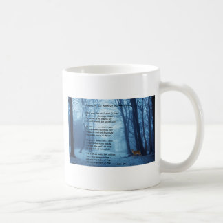 Caneca De Café Parada pelas madeiras perto: Robert Frost