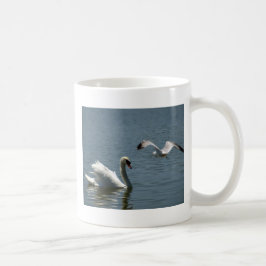 Caneca De Café Pássaro Brincando Com O Swan