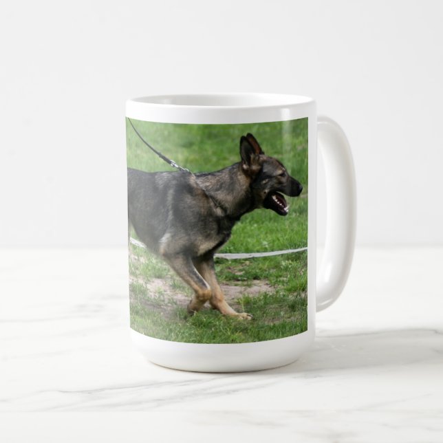 Caneca De Café pastor alemão sable andando (Frente Esquerda)