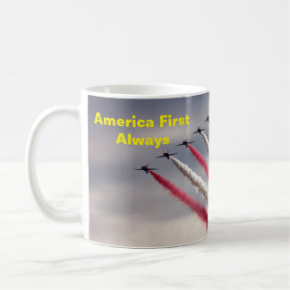 Caneca De Café Patriotismo em ascensão: América Primeiro Sempre M