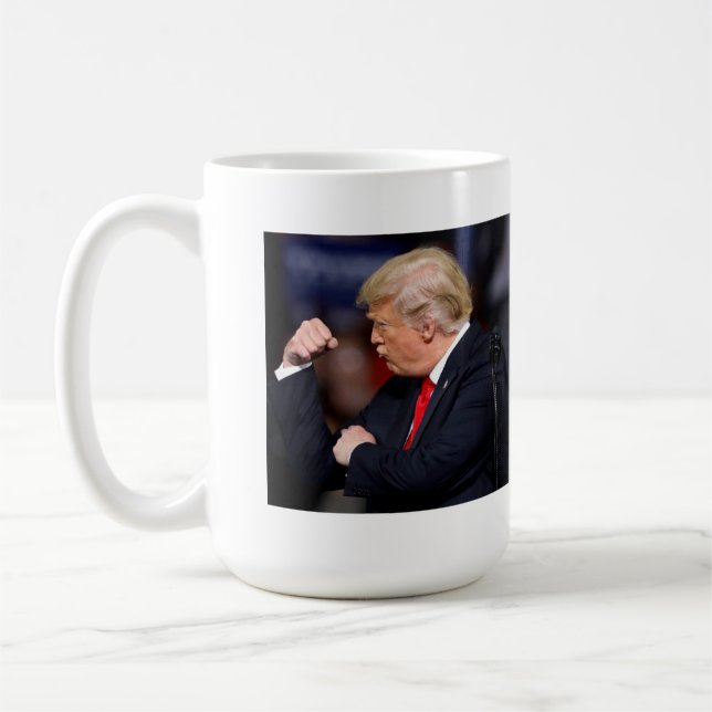 Caneca De Café Paz através do trunfo da força (Esquerda)