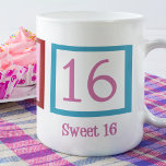 Caneca De Café Peace Love Sweet 16 Cute 16th Birthday<br><div class="desc">Esta caneca Doce da Paz dos Dezesseis faz o presente perfeito para uma adolescente que ama rosa bonito 16 próximo a um sinal de paz e coração. Ordene este presente de aniversário para o 16º aniversário da sua filha para que o dia especial dela seja perfeito.</div>