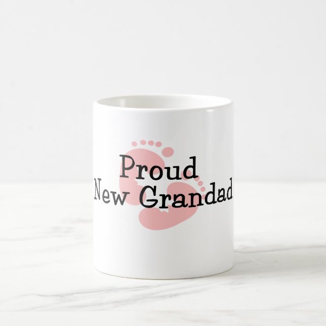 Caneca De Café Pegadas novas orgulhosas do bebé do Grandad (Centro)