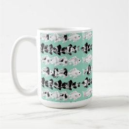 Caneca De Café Peixe preto e branco em fundo azul-turquesa