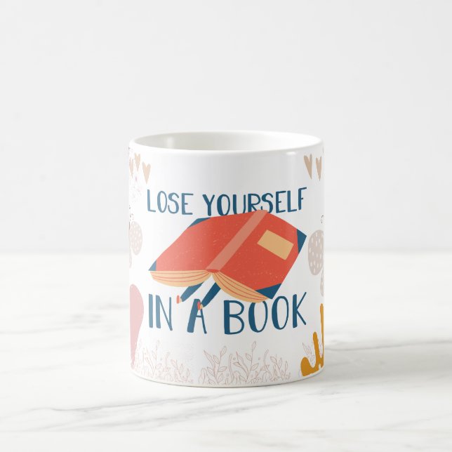 Caneca De Café perca-se num livro (Centro)