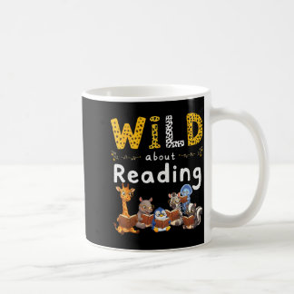 Caneca De Café Personagem de estampa animal lendo um livro infant