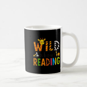 Caneca De Café Personagem infantil de estampa animal lendo um liv