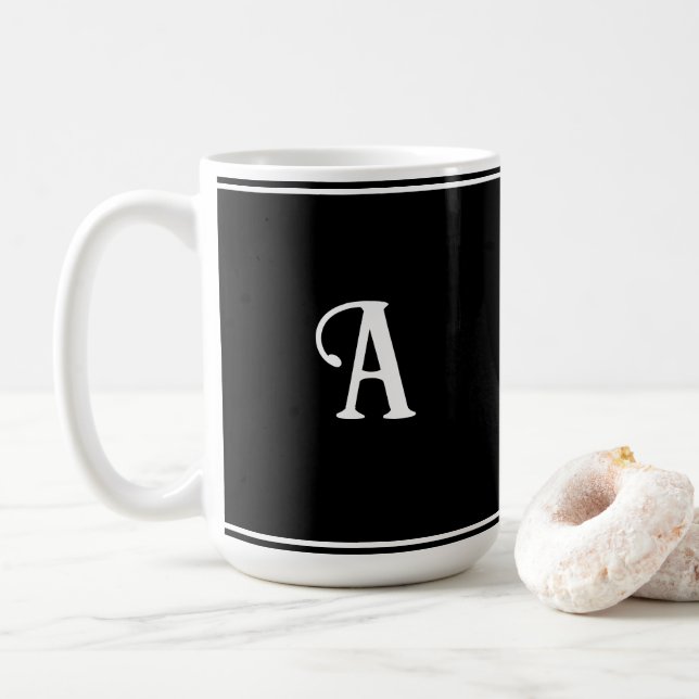 Caneca De Café Personalização simples e elegante de preto e branc (Com Donut)