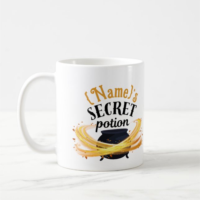 Caneca De Café Personalizada "__'s Secret Potion" Caldron Design (Esquerda)