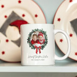 Caneca De Café Personalized Christmas Wreath with Photo & Name<br><div class="desc">Sip the joy of the season with this Personalized Christmas Wreath Mug featuring your photo and name. Adorned with a festive wreath design, this mug is perfect for cozy holiday mornings or as a thoughtful gift for loved ones. Add a personal touch to your Christmas celebrations with this custom mug,...</div>