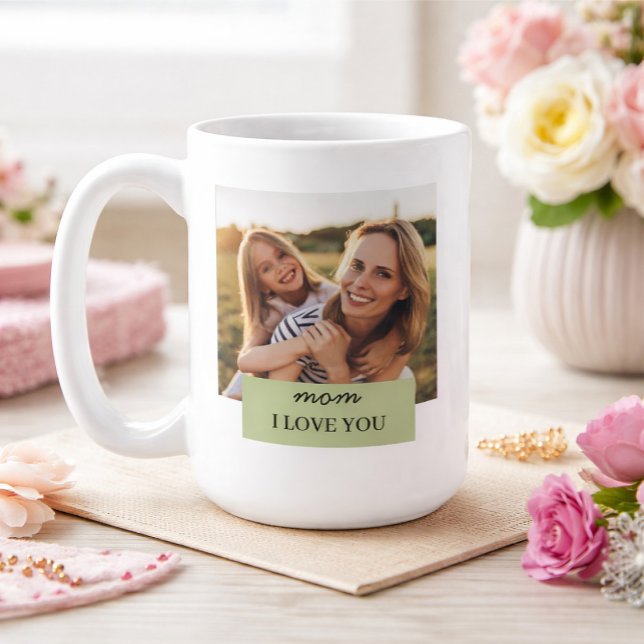 Caneca De Café Personalized Mom I Love You Photo Sage Green (Criador carregado)