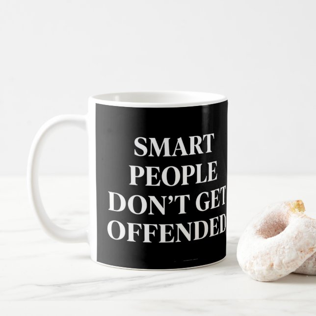 Caneca De Café Pessoas Inteligentes Não Se Ofendem  (Com Donut)