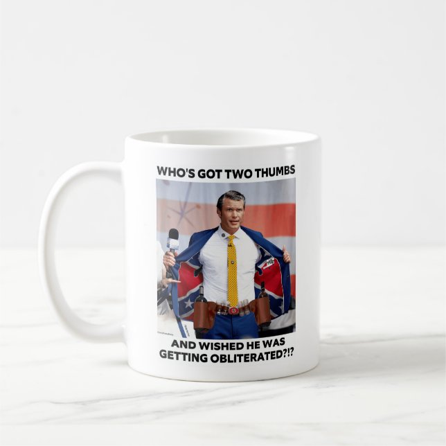 CANECA DE CAFÉ "PETE HEGSETH OBLITERADO" (Esquerda)