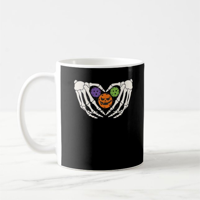 Caneca De Café Pickle Engraçado Halloween O Esqueleto Mãos Coraçã (Esquerda)