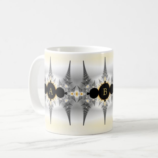 Caneca De Café Picos Fractais de Prata Monogramados (Frente Esquerda)