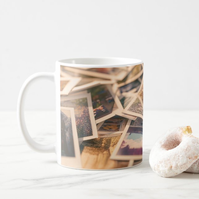 Caneca De Café Pilha de Fotografias Antigas (Com Donut)