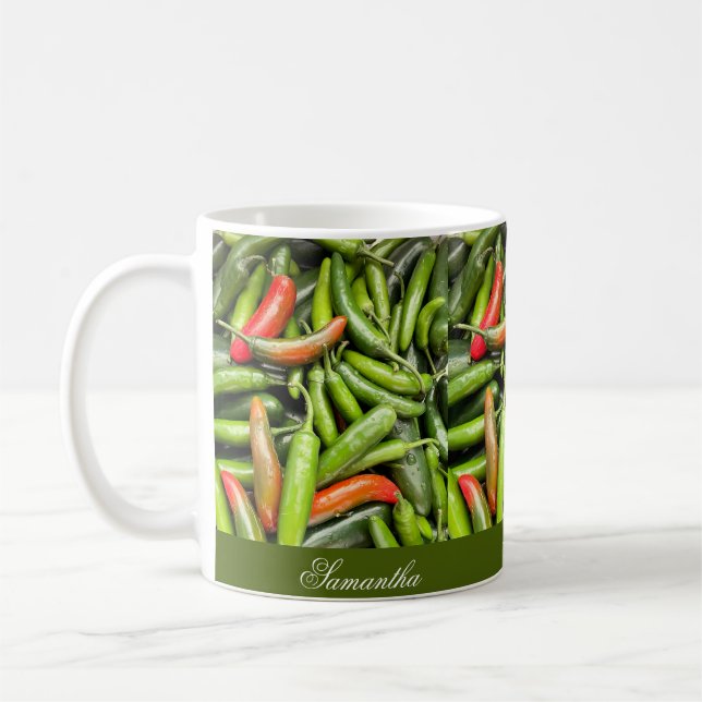 Caneca De Café Pilha De Pimentos Espicosos Verdes (Esquerda)