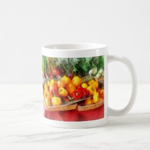 Caneca De Café Pimentões no Mercado de Produtores