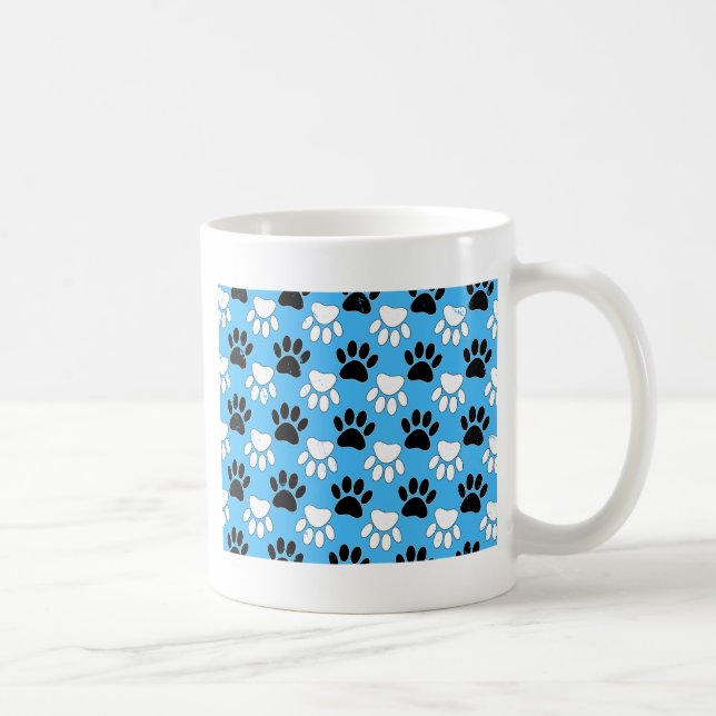 Caneca De Café Pinças Pretas E Brancas Distintas De Fundo Azul (Direita)