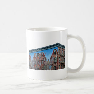 Caneca De Café Pintura mural na construção no espanhol Harlem