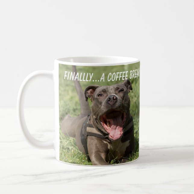 Caneca De Café Pitbull na grama (Esquerda)