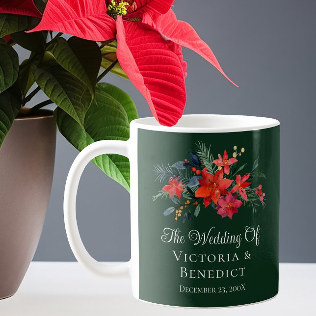 Caneca De Café Poinsettia Floral Casamento de Natal Verde (Criador carregado)