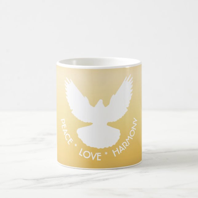 Caneca De Café Pomba da Paz em Voo Branco sobre Dourado Simplesme (Centro)