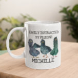 Caneca De Café Pombo Distraído Por Bird Lover<br><div class="desc">Este design pode ser personalizado escolhendo a opção Editar Design. Você também pode transferir para outros itens. Entre em contato comigo em colorflowcreations@gmail.com ou use a opção de bate-papo no topo da página se você quiser ter este design em outro produto ou precisar de assistência com este design. Veja mais...</div>