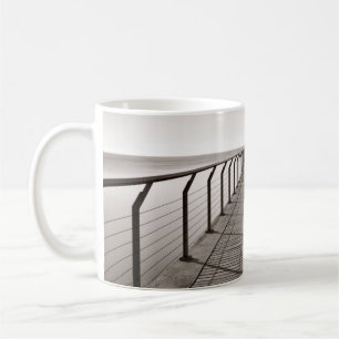 Caneca De Café Pont Del Petroli no nascer do sol em Barcelona, Es