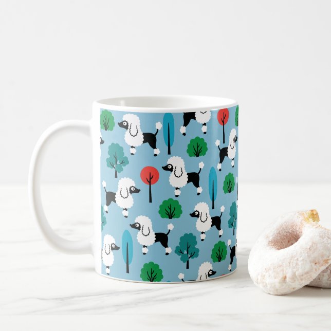 Caneca De Café Poodle no parque (Com Donut)