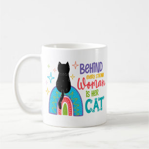 Caneca De Café Por Trás De Cada Mulher Forte Está O Gato Dela