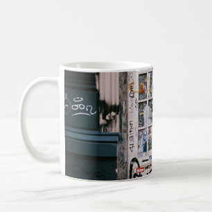 CANECA DE CAFÉ PORTA DE MADEIRA COM ESCREVER AS MÃOS