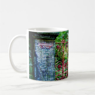 Caneca De Café Portas do campo da morango, Liverpool, Reino Unido
