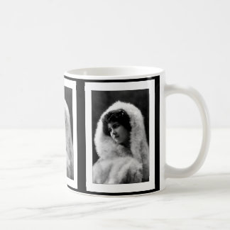 Caneca De Café pose de camafeu de mulher vitoriana