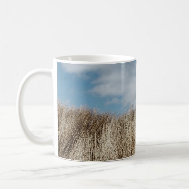 Caneca De Café Prados altos sob nuvens de cúmulo (Esquerda)