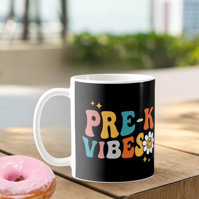 Caneca De Café Pré-K Vibes Groovy Design Mug (Criador carregado)