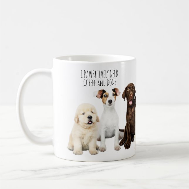 Caneca De Café Preciso de café e cães (Esquerda)
