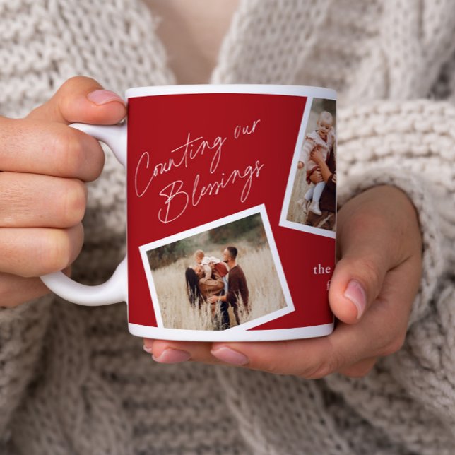 Caneca De Café Presente da família de colagem de fotos Elegante 4 (A modern counting our blessings script 4 photo collage mug in red.)
