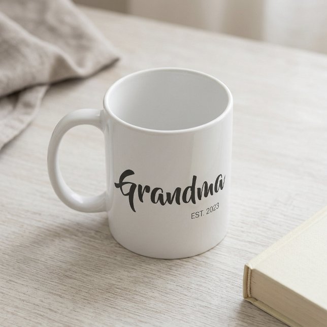 Caneca De Café Presente de Avó Estabelecida com Roteiro Preto e B (Grandma Established Black White Script Gift Coffee Mug)