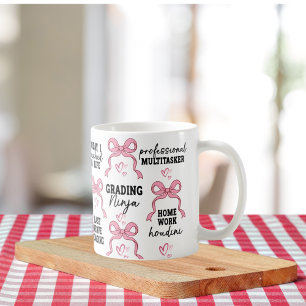 Caneca De Café Presente de Laço Rosa Coquette com Afirmação Posit