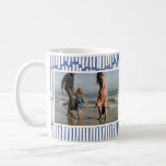 Caneca De Café Presente mínimo gráfico 2 azul-claro-fotográfico m<br><div class="desc">Mínimo gráfico moderno 2 fotos azul claro e branco design Natal,  aniversário,  presente de aniversário.</div>