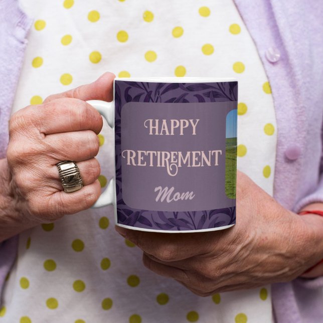 Caneca De Café Presentes de aposentadoria felizes personalizados  (Personalized Happy Retirement Gifts for Mom Violet Coffee Mug)