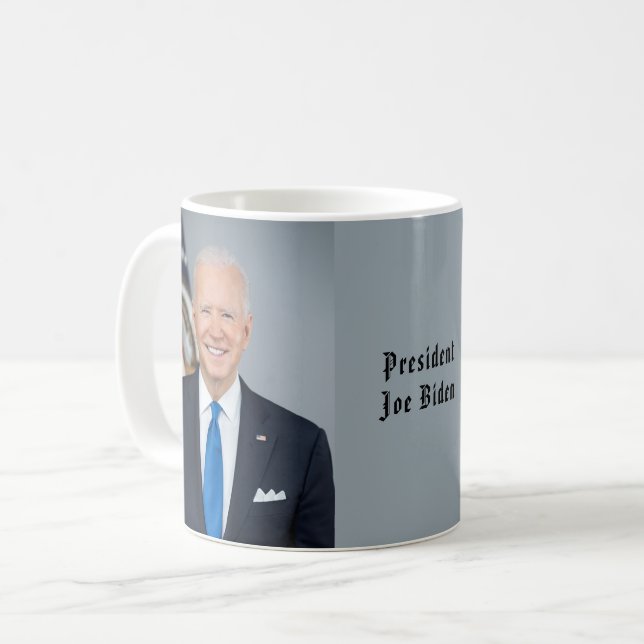 Caneca De Café Presidente Joe Biden - Retrato Oficial 2021 (Frente Esquerda)