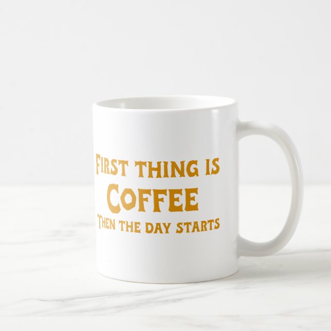 Caneca De Café Primeira coisa é café (em amarelo) (Direita)